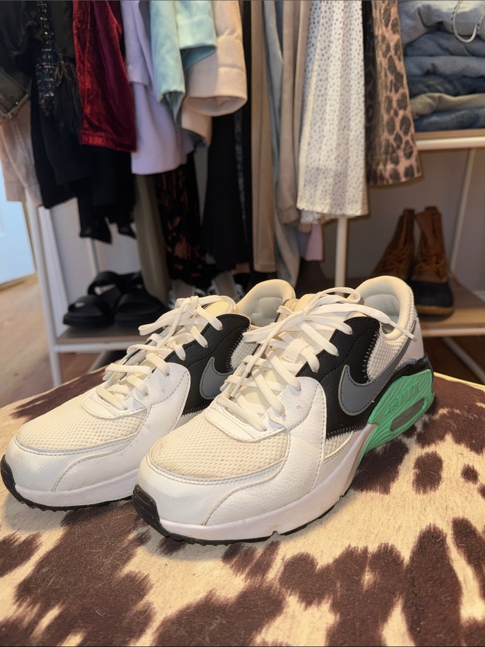 Nike Women's White, Black & Teal Green Casual Sneakers